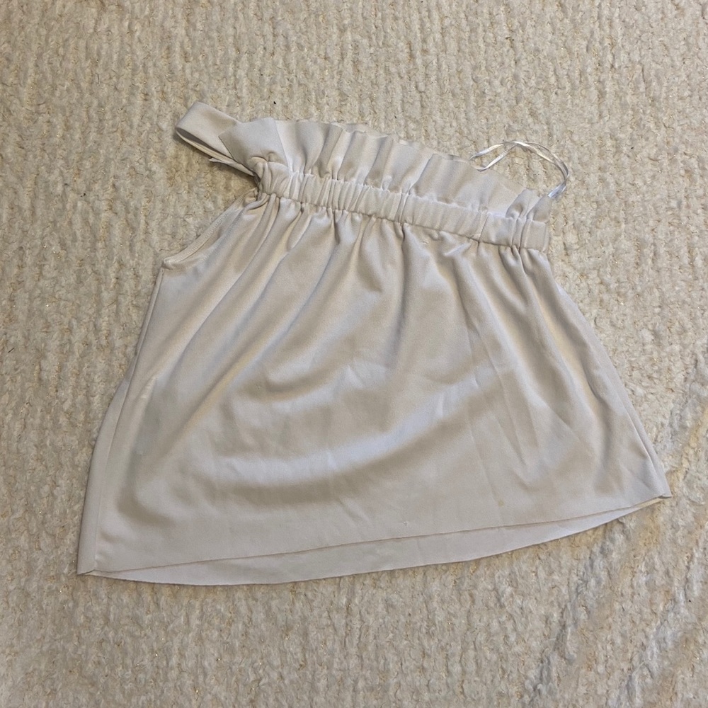 SUPER CUTE!! One shoulder summer top!
